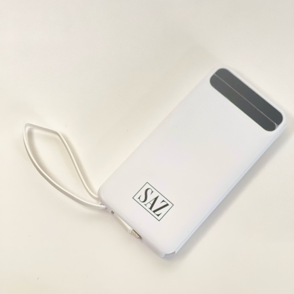 Power Bank 10000mAh USB-C,A, Charges Smartphones Tablets. Torch light, Display. - Picture 7 of 7